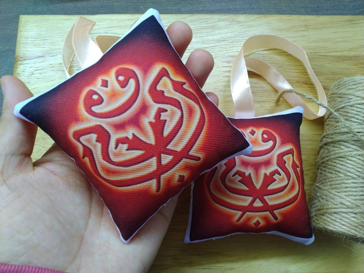 Bantal Mini Hiasan gantung Printed Gambar Sendiri Size 8x8cm