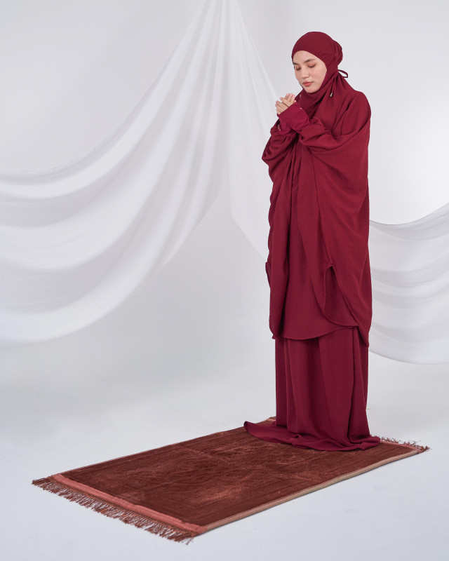 Telekung ironless Umrah Haji Putih Hitam